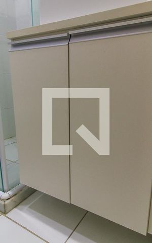 Apartamento à venda com 45m², 2 quartos e 1 vaga Apartamento à venda com 45m², 2 quartos e 1 vagaBanheiro
