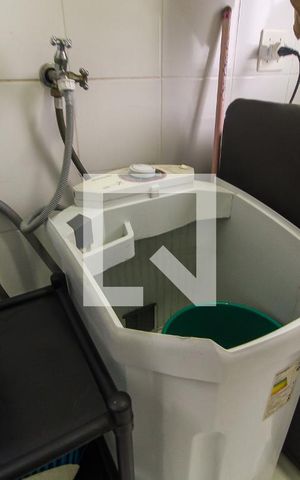 Apartamento à venda com 45m², 2 quartos e 1 vaga Apartamento à venda com 45m², 2 quartos e 1 vagaÁrea de serviço