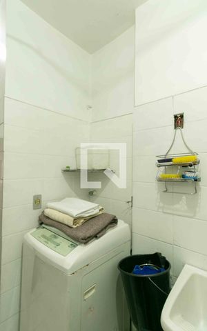 Casa à venda com 80m², 2 quartos e 1 vaga Casa à venda com 80m², 2 quartos e 1 vagaÁrea de Serviço