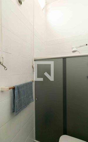Casa à venda com 80m², 2 quartos e 1 vaga Casa à venda com 80m², 2 quartos e 1 vagaBanheiro