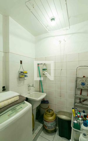 Casa à venda com 80m², 2 quartos e 1 vaga Casa à venda com 80m², 2 quartos e 1 vagaÁrea de Serviço