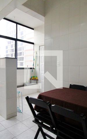 Apartamento para alugar com 90m², 3 quartos e 1 vaga Apartamento para alugar com 90m², 3 quartos e 1 vagaCozinha e Área de Serviço