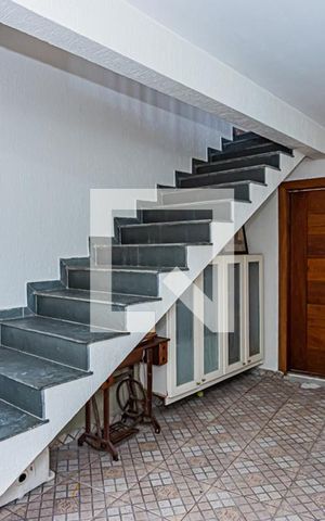 Casa para alugar com 280m², 3 quartos e 2 vagas Casa para alugar com 280m², 3 quartos e 2 vagasEntrada