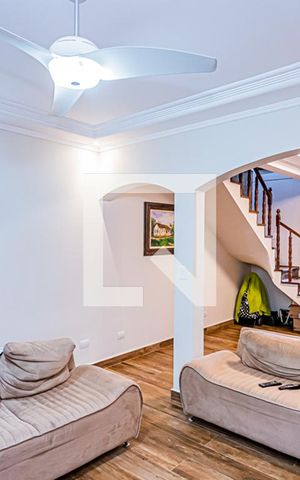 Casa para alugar com 280m², 3 quartos e 2 vagas Casa para alugar com 280m², 3 quartos e 2 vagasSala