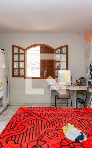 Casa à venda com 360m², 4 quartos e 4 vagas Casa à venda com 360m², 4 quartos e 4 vagasQuarto 4