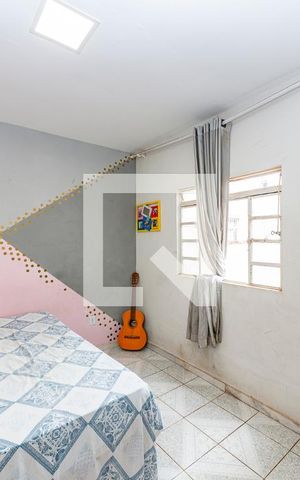 Casa à venda com 360m², 4 quartos e 4 vagas Casa à venda com 360m², 4 quartos e 4 vagasQuarto 2