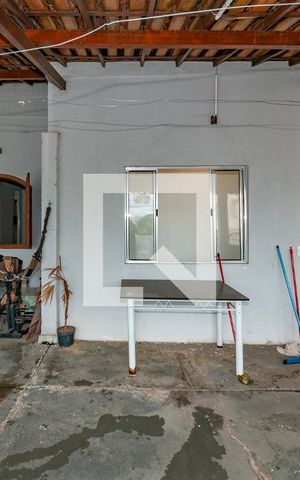 Casa à venda com 360m², 4 quartos e 4 vagas Casa à venda com 360m², 4 quartos e 4 vagasVaranda