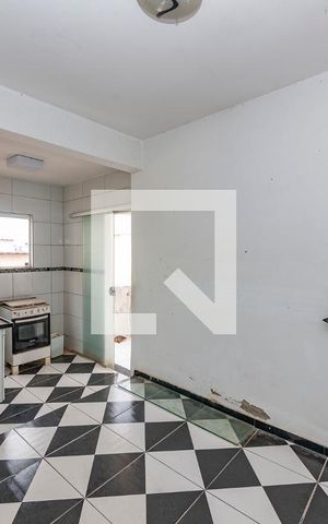 Casa à venda com 360m², 4 quartos e 4 vagas Casa à venda com 360m², 4 quartos e 4 vagasCozinha Casa 2