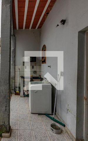 Casa à venda com 360m², 4 quartos e 4 vagas Casa à venda com 360m², 4 quartos e 4 vagasÁrea de Serviço