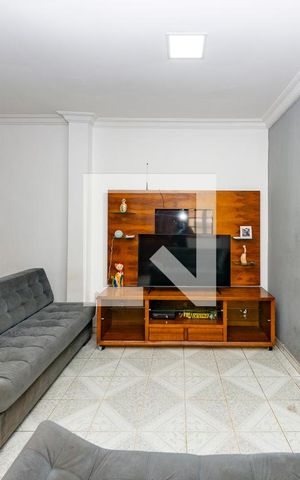 Casa à venda com 360m², 4 quartos e 4 vagas Casa à venda com 360m², 4 quartos e 4 vagasSala