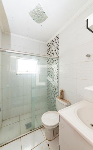 Casa à venda com 360m², 4 quartos e 4 vagas Casa à venda com 360m², 4 quartos e 4 vagasBanheiro Casa 2