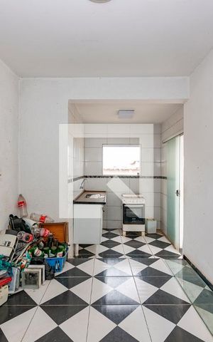 Casa à venda com 360m², 4 quartos e 4 vagas Casa à venda com 360m², 4 quartos e 4 vagasCozinha Casa 2