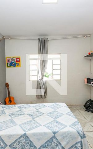 Casa à venda com 360m², 4 quartos e 4 vagas Casa à venda com 360m², 4 quartos e 4 vagasQuarto 2