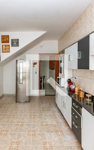 Casa à venda com 360m², 4 quartos e 4 vagas Casa à venda com 360m², 4 quartos e 4 vagasCozinha