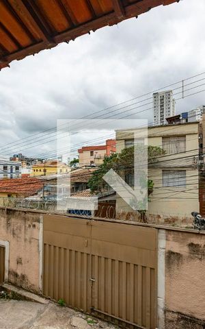 Casa à venda com 360m², 4 quartos e 4 vagas Casa à venda com 360m², 4 quartos e 4 vagasQuarto 4