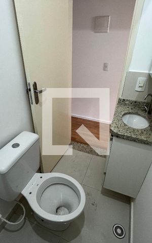 Casa de condomínio para alugar com 68m², 2 quartos e 1 vaga Casa de condomínio para alugar com 68m², 2 quartos e 1 vagaBanheiro