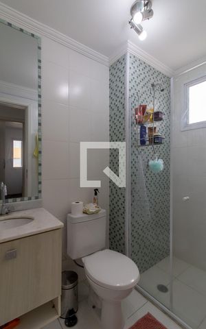 Apartamento à venda com 59m², 2 quartos e 1 vaga Apartamento à venda com 59m², 2 quartos e 1 vagaBanheiro