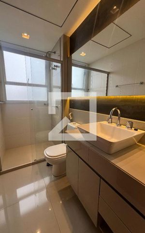 Apartamento à venda com 78m², 2 quartos e 2 vagas Apartamento à venda com 78m², 2 quartos e 2 vagasBanheiro da Suíte