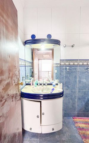 Casa à venda com 300m², 5 quartos e 4 vagas Casa à venda com 300m², 5 quartos e 4 vagasBanheiro da Suíte 2