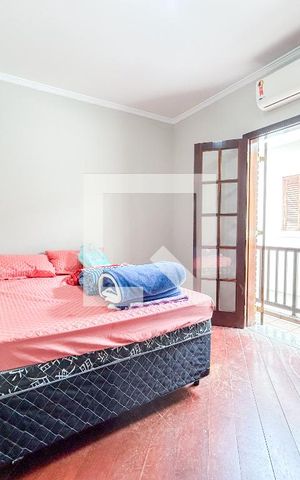 Casa à venda com 300m², 5 quartos e 4 vagas Casa à venda com 300m², 5 quartos e 4 vagasSuíte 2