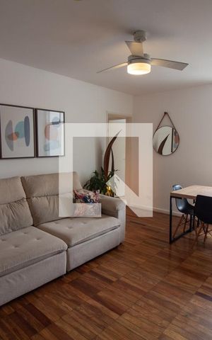 Apartamento à venda com 82m², 3 quartos e 1 vaga Apartamento à venda com 82m², 3 quartos e 1 vagaSala