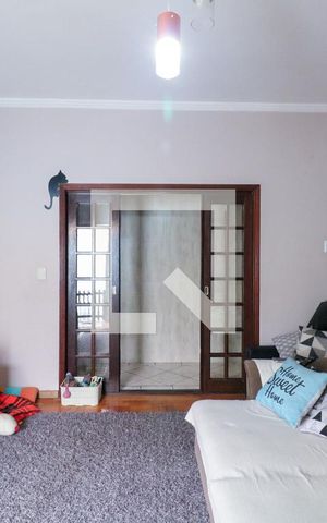 Casa à venda com 413m², 3 quartos e 2 vagas Casa à venda com 413m², 3 quartos e 2 vagasSala