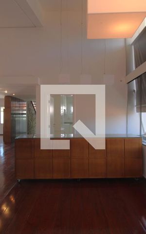 Casa à venda com 600m², 4 quartos e 8 vagasSala 2