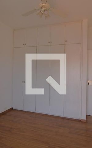 Casa à venda com 600m², 4 quartos e 8 vagasSuíte 2