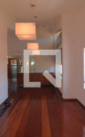 Casa à venda com 600m², 4 quartos e 8 vagasSala 2