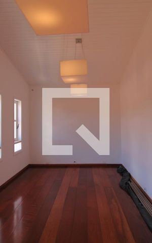Casa à venda com 600m², 4 quartos e 8 vagasSala 2