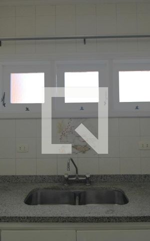 Casa à venda com 600m², 4 quartos e 8 vagasPia da cozinha