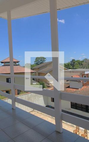 Casa à venda com 600m², 4 quartos e 8 vagasSacada da suíte 2