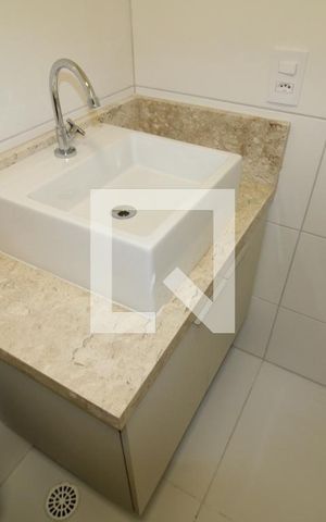 Apartamento à venda com 49m², 2 quartos e 1 vagaBanheiro 2