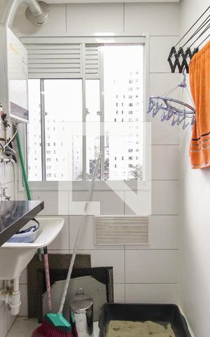 Apartamento para alugar com 42m², 2 quartos e sem vaga Apartamento para alugar com 42m², 2 quartos e sem vagaÁrea de Serviço