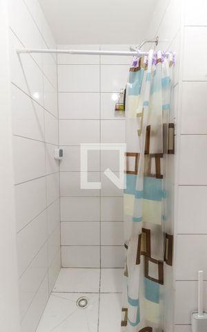 Apartamento para alugar com 42m², 2 quartos e sem vaga Apartamento para alugar com 42m², 2 quartos e sem vagaBanheiro