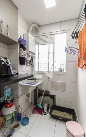 Apartamento para alugar com 42m², 2 quartos e sem vaga Apartamento para alugar com 42m², 2 quartos e sem vagaÁrea de Serviço