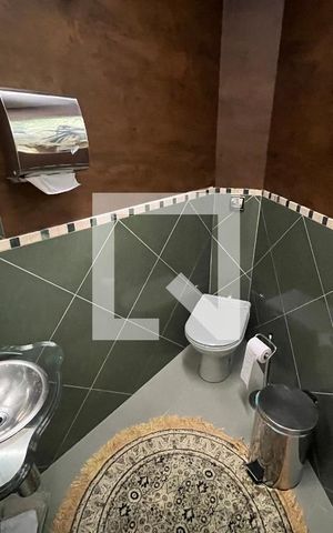 Casa de condomínio para alugar com 320m², 3 quartos e 3 vagasLavabo