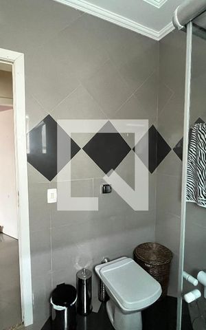 Casa de condomínio para alugar com 320m², 3 quartos e 3 vagasBanheiro - Quarto 2