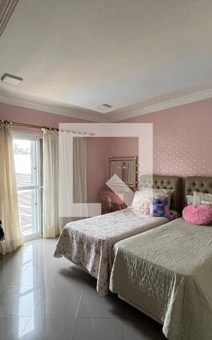 Casa de condomínio para alugar com 320m², 3 quartos e 3 vagasQuarto 3