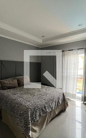 Casa de condomínio para alugar com 320m², 3 quartos e 3 vagasQuarto 2