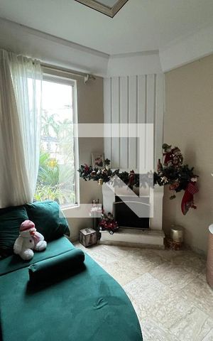 Casa de condomínio para alugar com 320m², 3 quartos e 3 vagasSala