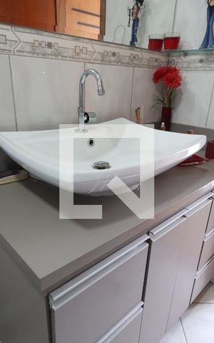 Casa à venda com 100m², 3 quartos e sem vagaBanheiro da Suíte
