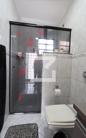 Casa à venda com 100m², 3 quartos e sem vagaBanheiro da Suíte