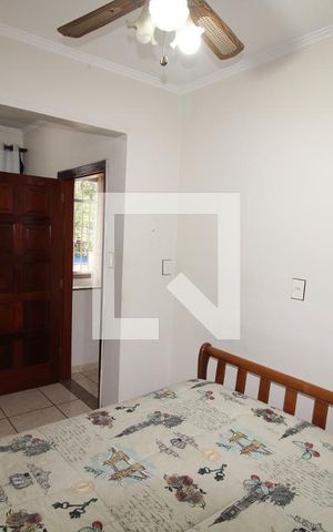 Casa à venda com 240m², 2 quartos e 2 vagasQuarto 1