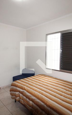 Casa à venda com 240m², 2 quartos e 2 vagasQuarto 2