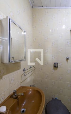 Casa para alugar com 122m², 4 quartos e 3 vagas Casa para alugar com 122m², 4 quartos e 3 vagasBanheiro da Suíte 2