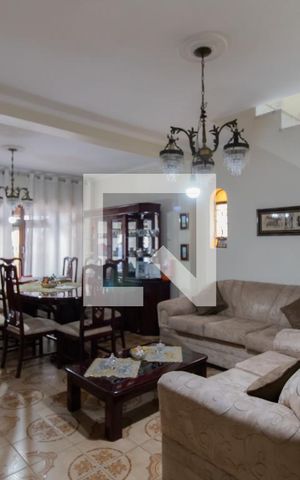 Casa para alugar com 122m², 4 quartos e 3 vagas Casa para alugar com 122m², 4 quartos e 3 vagasSala 2