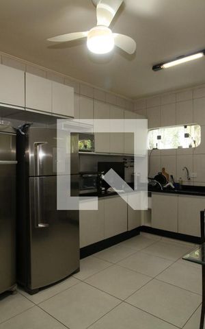 Casa para alugar com 600m², 5 quartos e 20 vagasCozinha
