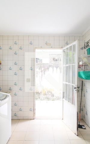 Casa para alugar com 600m², 5 quartos e 20 vagasÁrea de Serviço