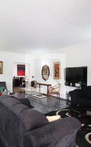 Casa para alugar com 600m², 5 quartos e 20 vagasSala